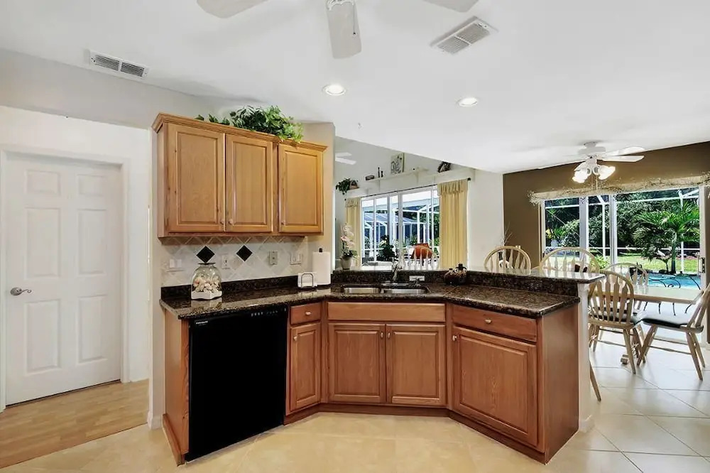 Piccadilly Cir Home
