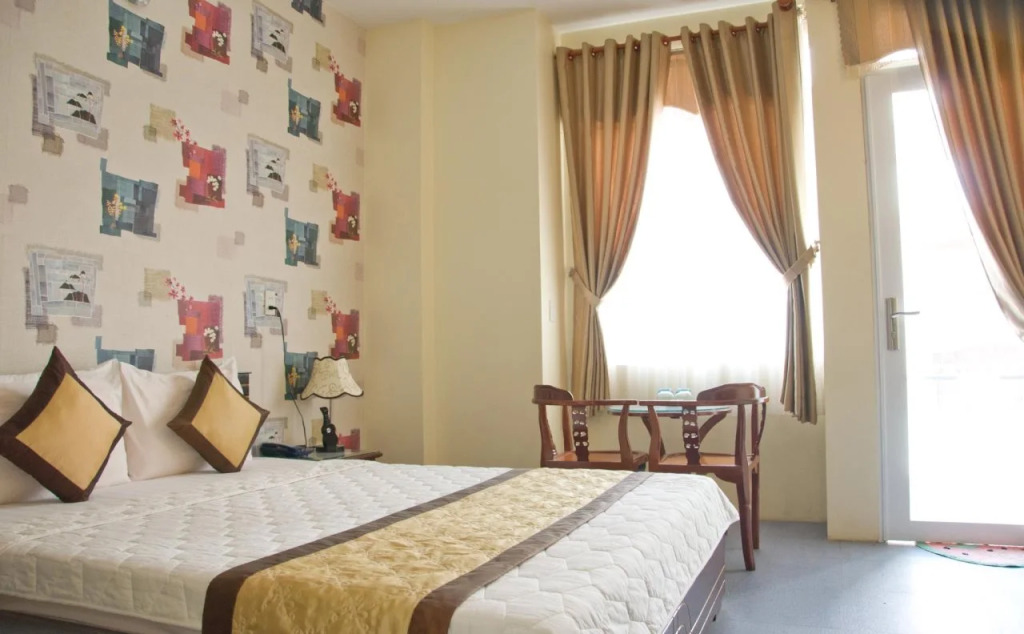 Dong Bao Hotel