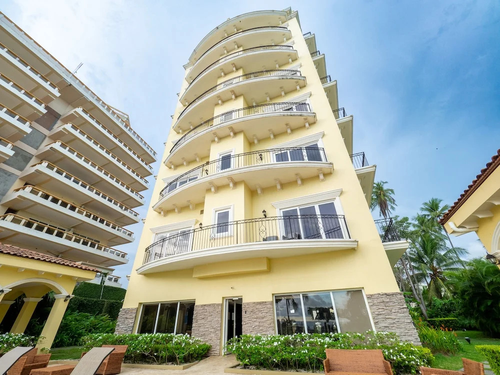 Acqua Residences 503