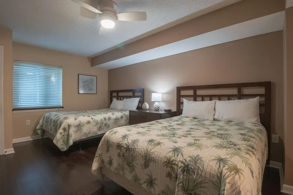 Yacht Club Villas #2-204