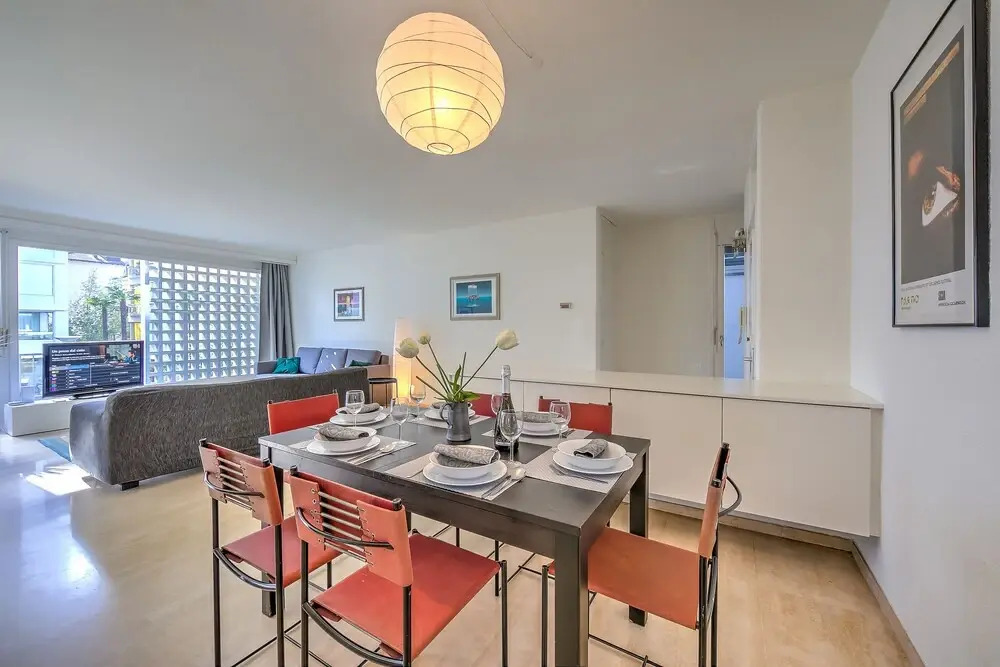City Lake Apartment