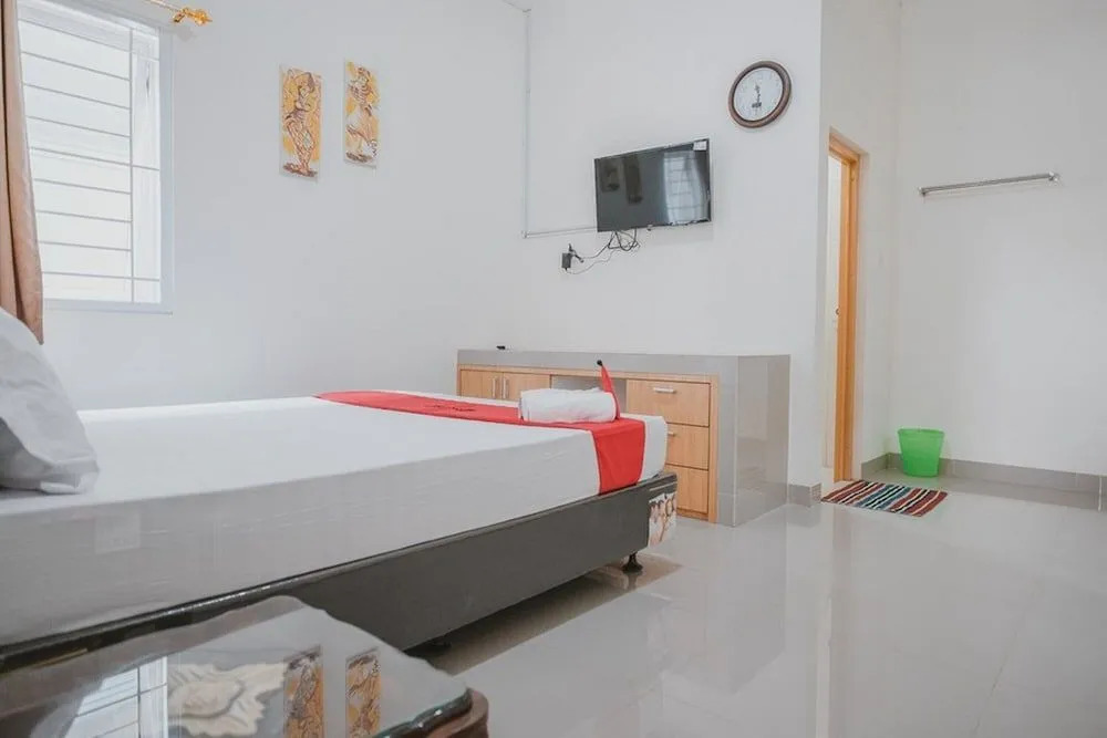 RedDoorz Syariah near Pahoman Lampung