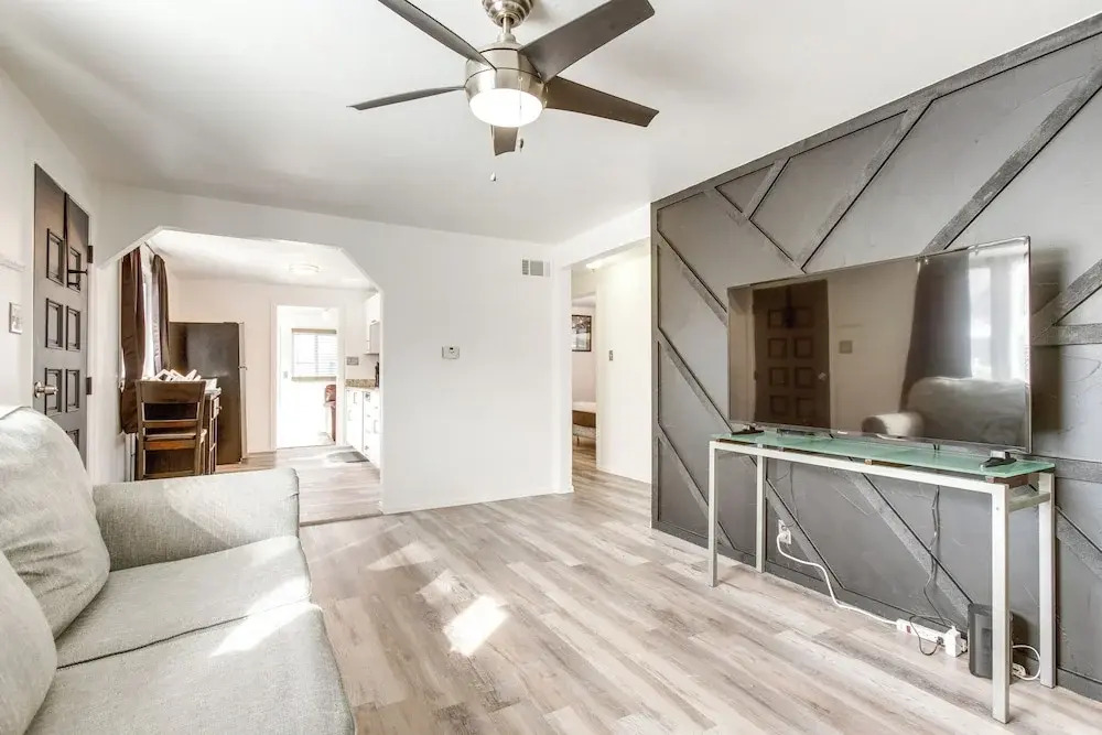 Covered Patio, Gas Grill & Yard: Sheridan Home!