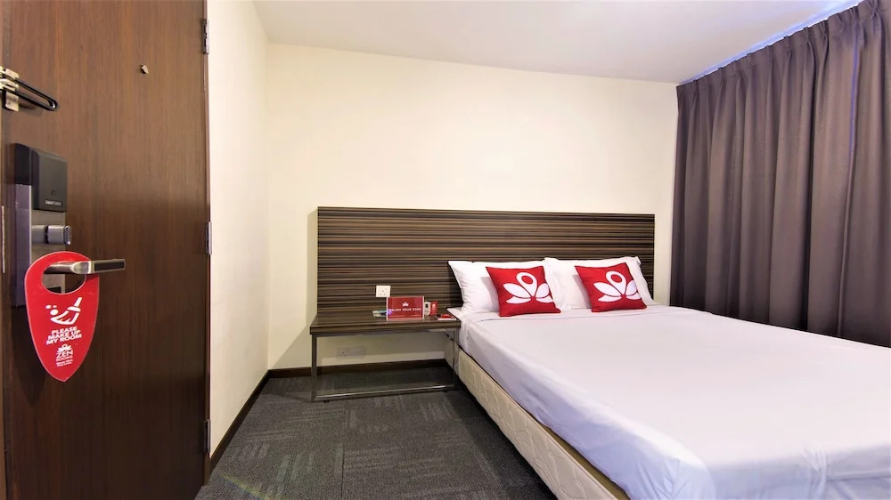 ZEN Rooms Basic Near I-City