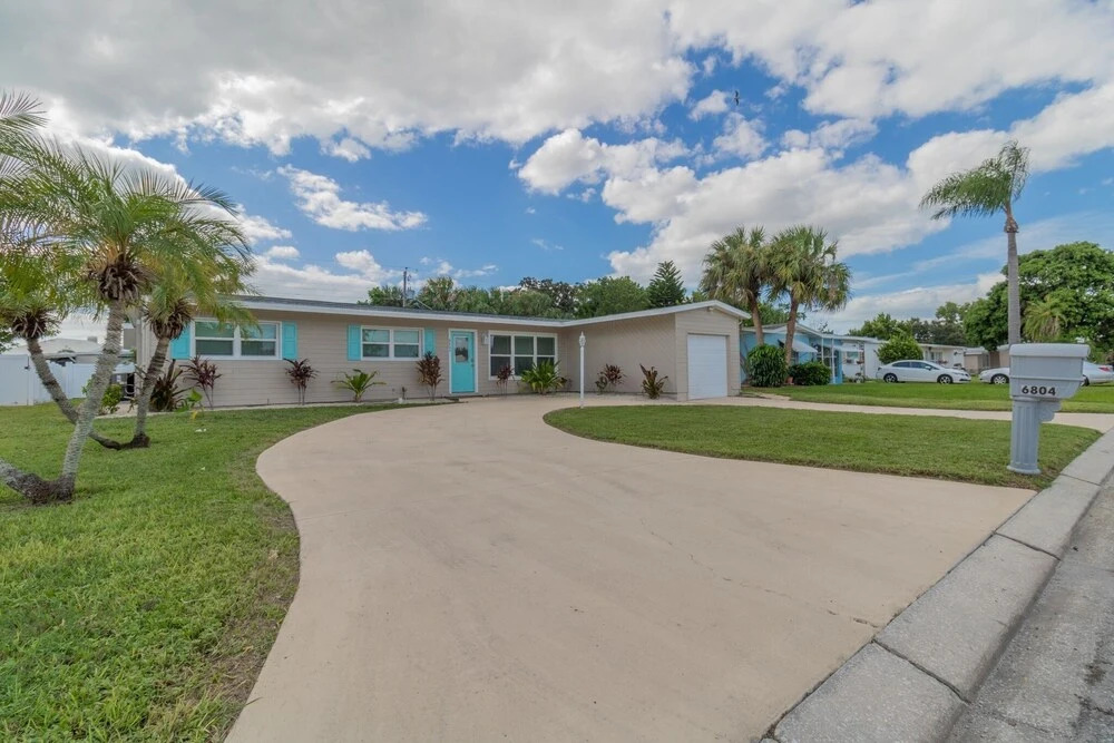 Sleeps 12 4 Bedroom Pool Home Close to Beaches Restaurants & More 4 Home by Redawning