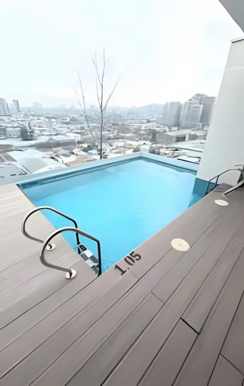 Santa Elvira Apartments