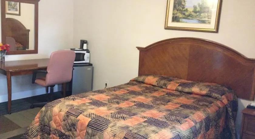 A & E Motel