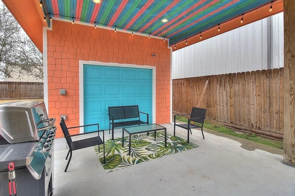 Jewel's Peace Of Paradise 2 Bedroom Home by RedAwning