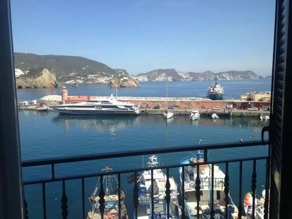 AGENZIA ISOTUR - LOCANDA NONNA GIULIA 32 VISTA MARE - Soppalcata