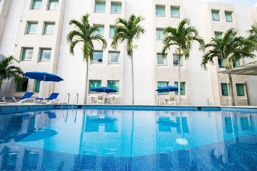 Holiday Inn Express Paraiso Dos Bocas, an IHG Hotel