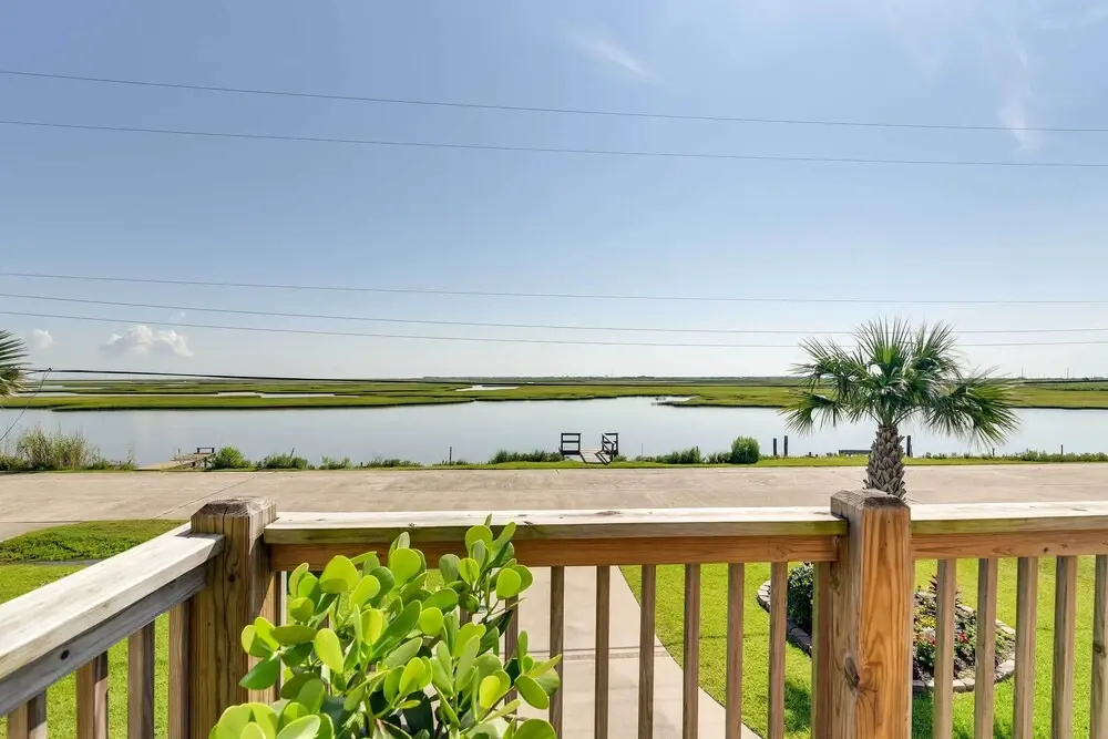 < 1 Mi to Ocean: Water-view Home in Jamaica Beach