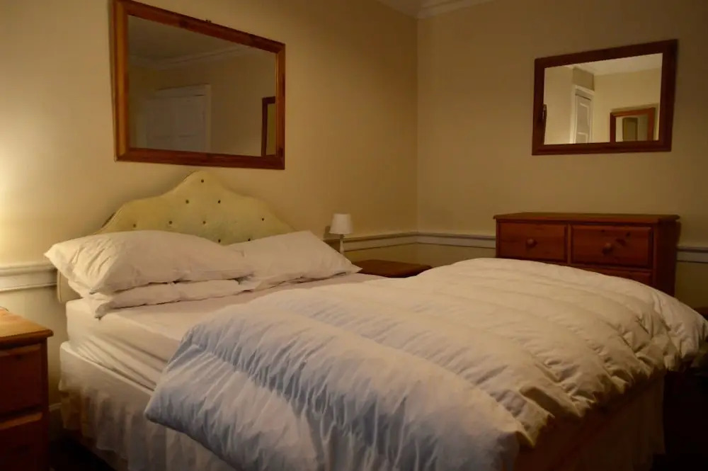 Central 1 Bedroom Apartment Sleeps 2
