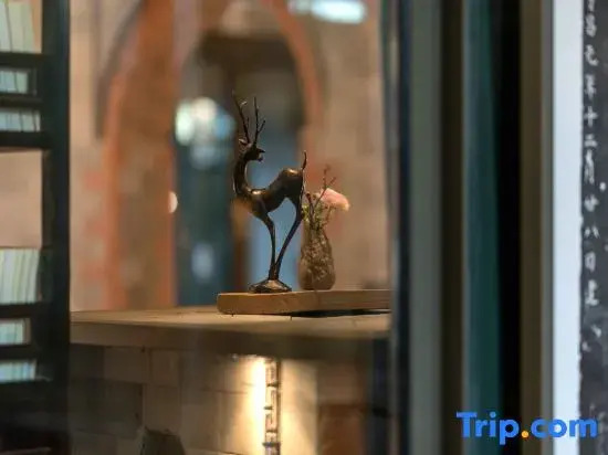 Lijiang Wumo Qinglu • Rizhao Jinshan • Snow Mountain Palace Museum • Healing Hotel