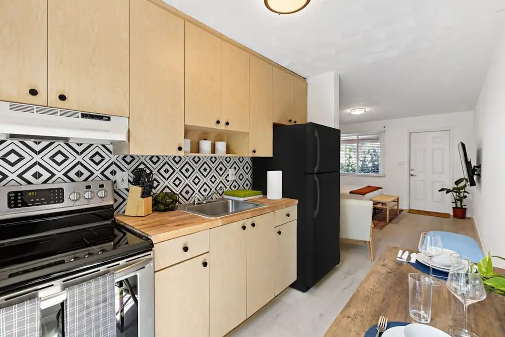 Lovely Rental Unit With Free Parking on Premises