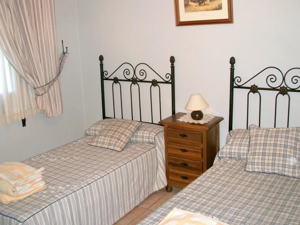 Villa With 7 Bedrooms in Riogordo, With Wonderful Mountain View, Priva