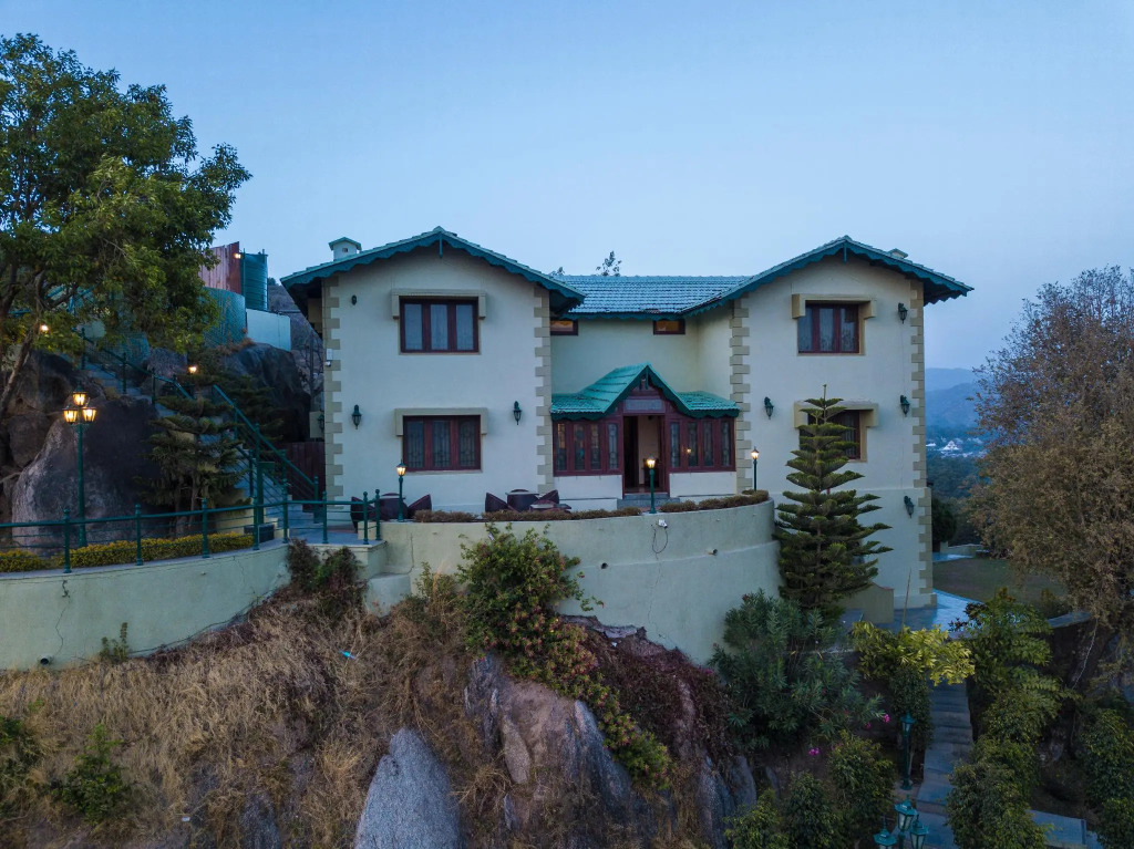 The Colonial Manek Manor By SAH