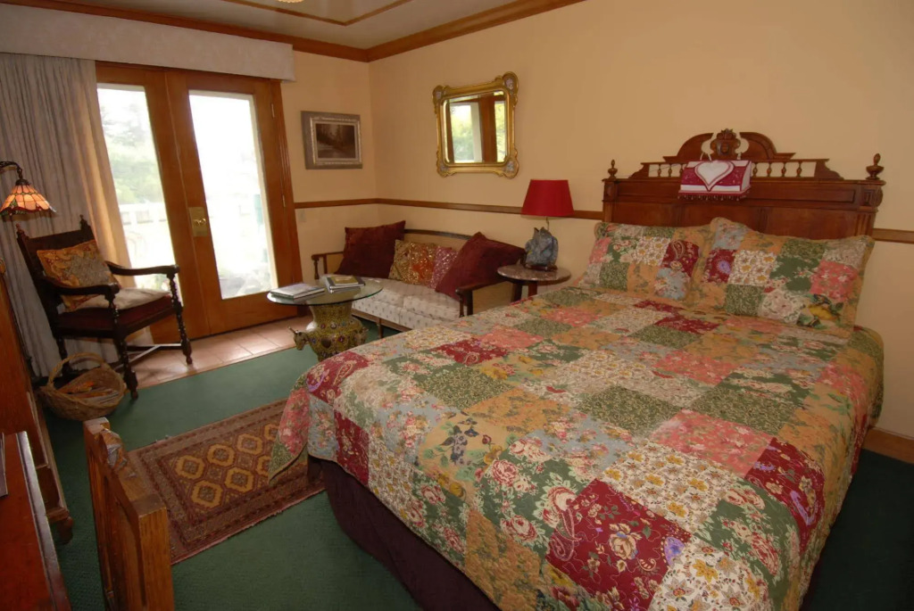 Shelburne Hotel