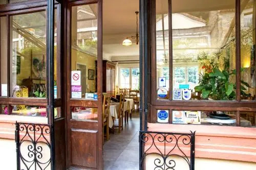Hôtel Restaurant Les Touristes