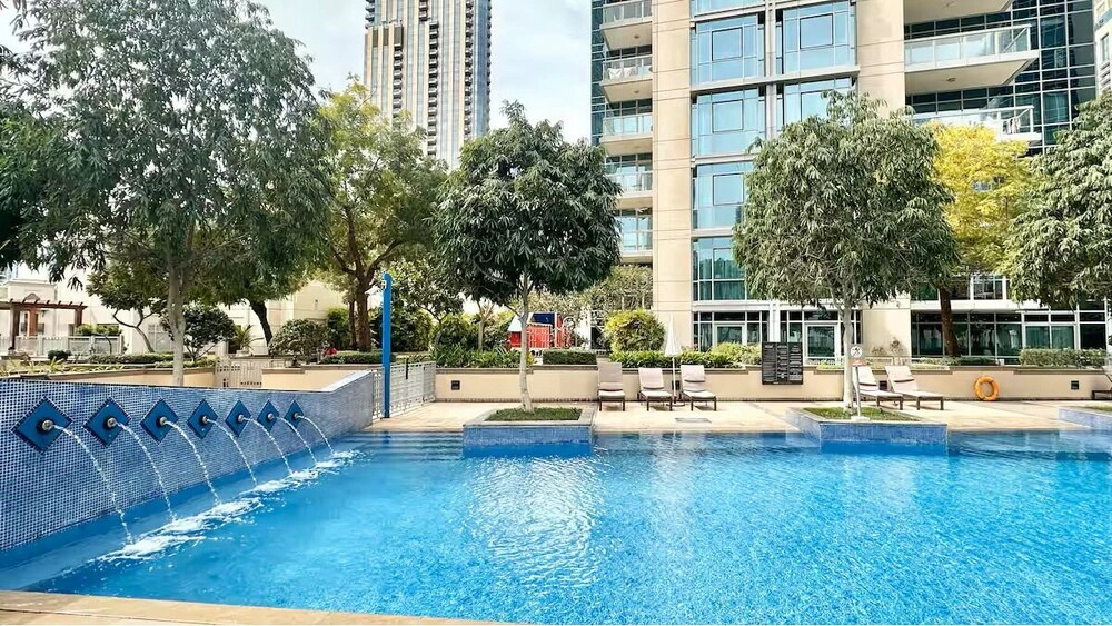 Vogue| Burj Residence near Dubai Mall Burj Khalifa