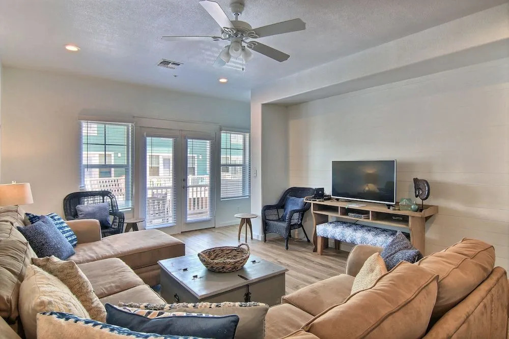 Three Keys Cottage 12 by RedAwning