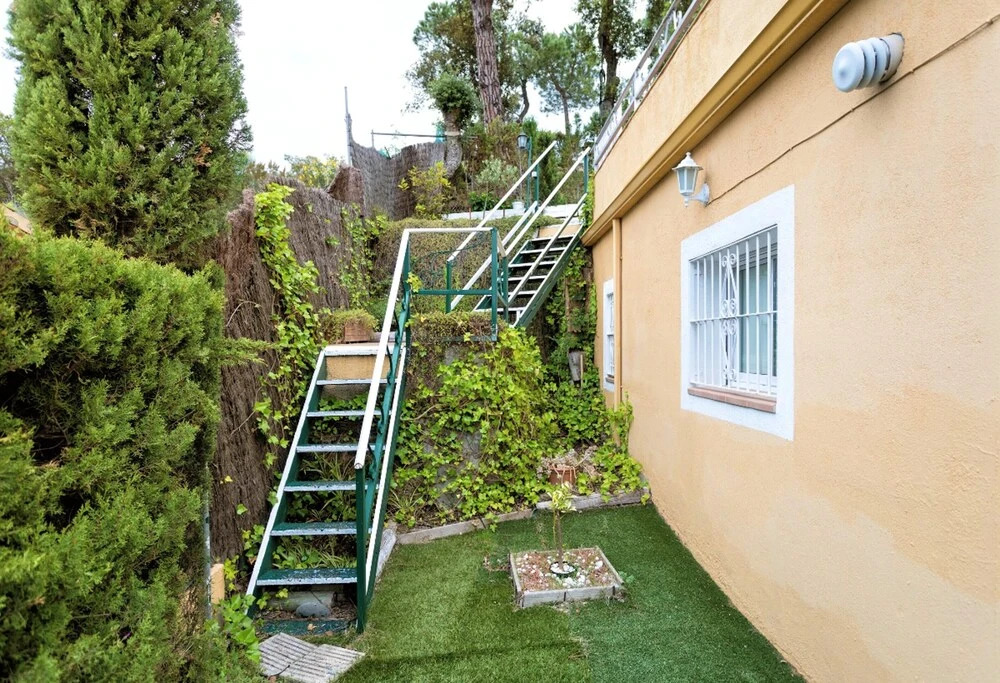 Apartment With one Bedroom in Vidreres, With Wonderful Mountain View, Enclosed Garden and Wifi - Near the Beach