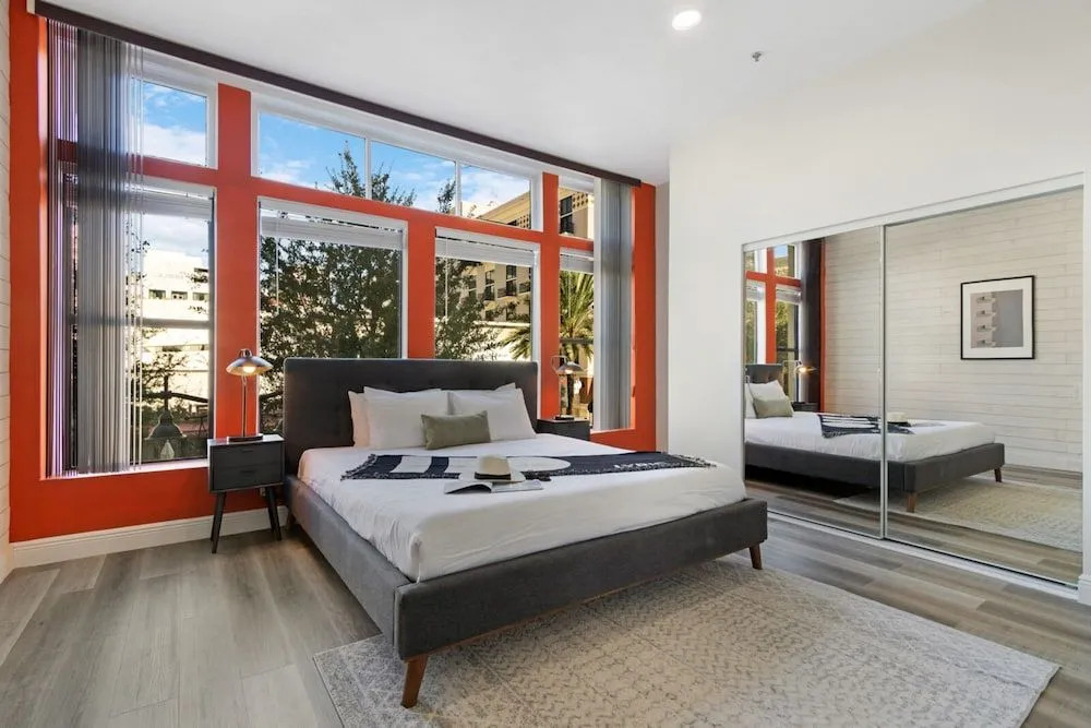 Roami at Clematis Street Lofts