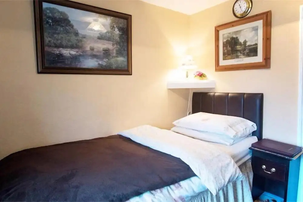 Apsley Villa Guest House