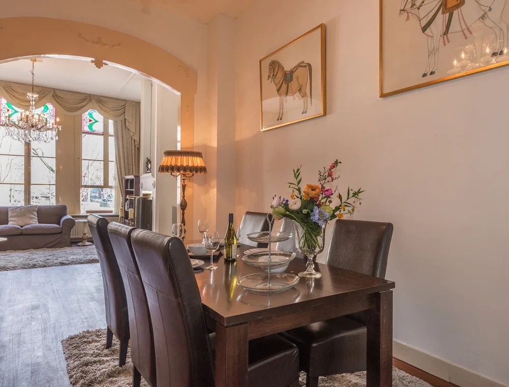 Brouwers Canal apartment