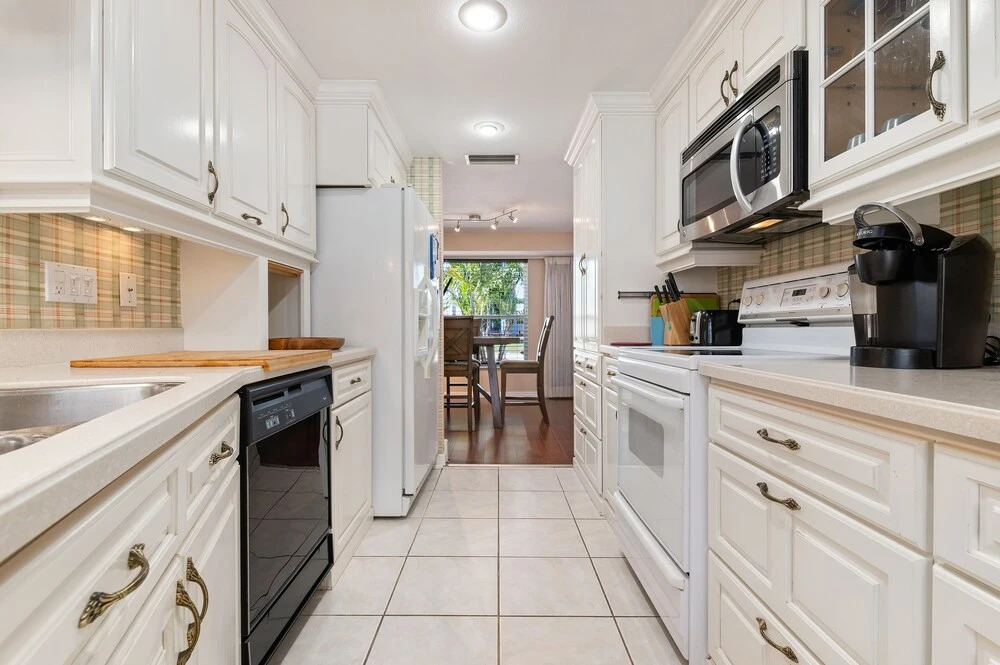 Private Pool Home Located Off Sarasota Bay Boat Dock Access 2 Bedroom Home by RedAwning