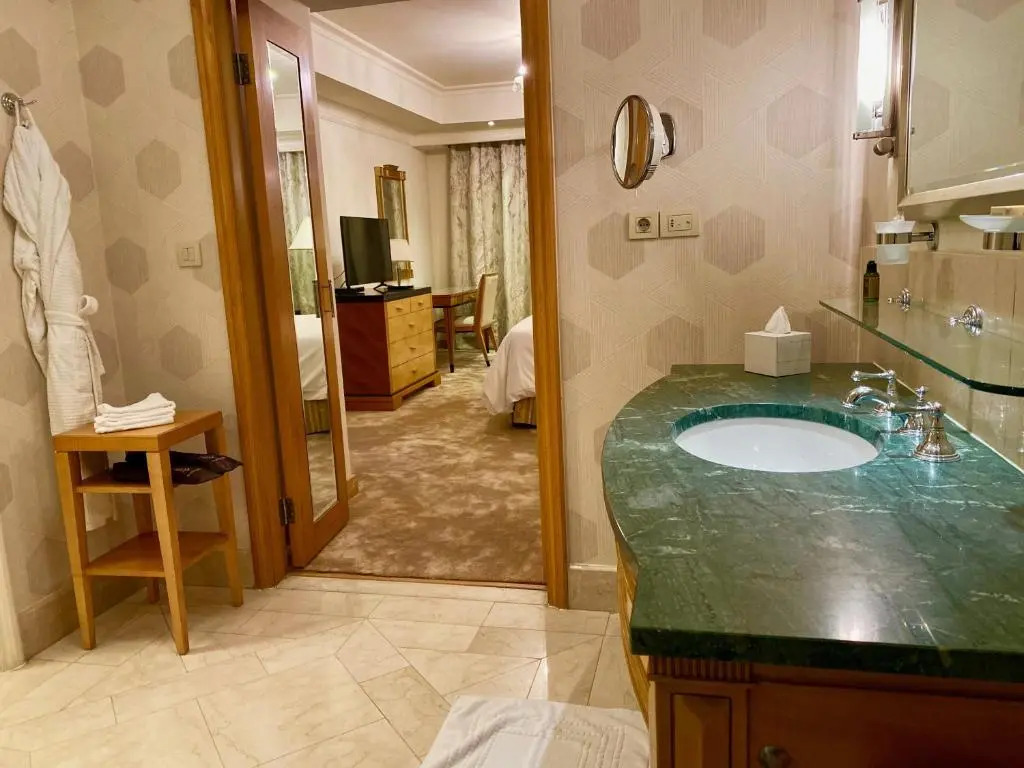 Chez Haytham At Four Seasons Nile Plaza Residential Suite