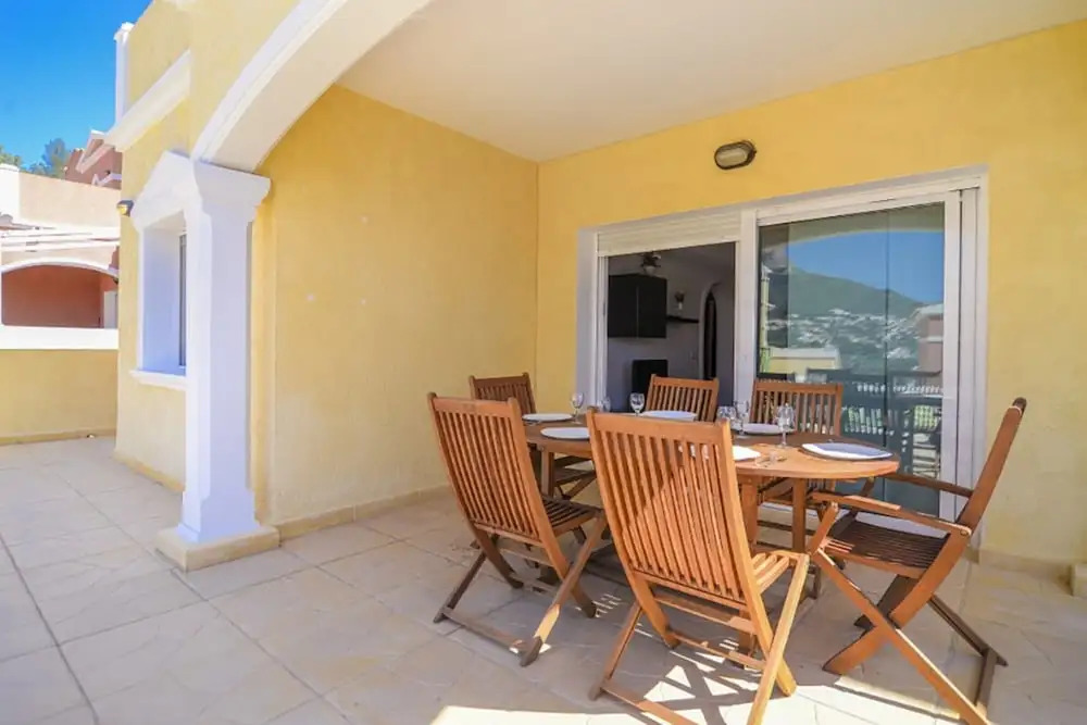 Bungalow - 4 Bedrooms with Pool and WiFi - 104998