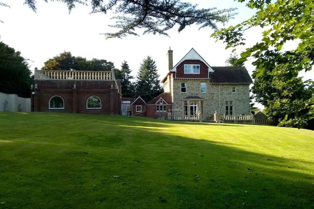 Historic Manor House - Sleeps 16 - Pool & Hot Tub