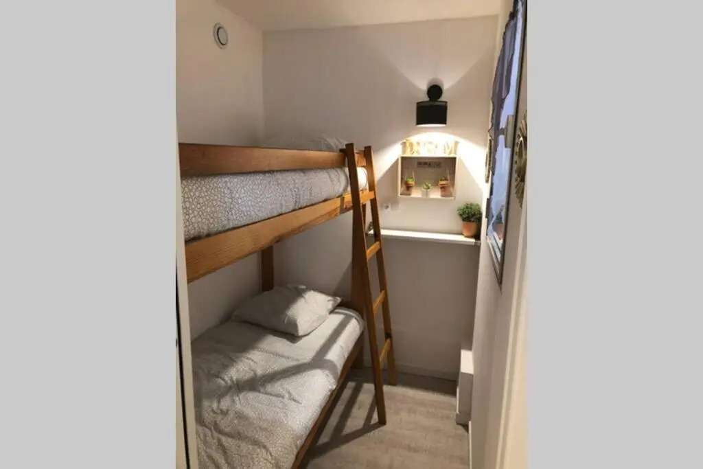 Grand studio cabine 30 m² centre ville, refait à neuf pour vous ! Climatisé