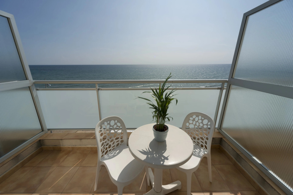 Отель 4R Miramar Calafell