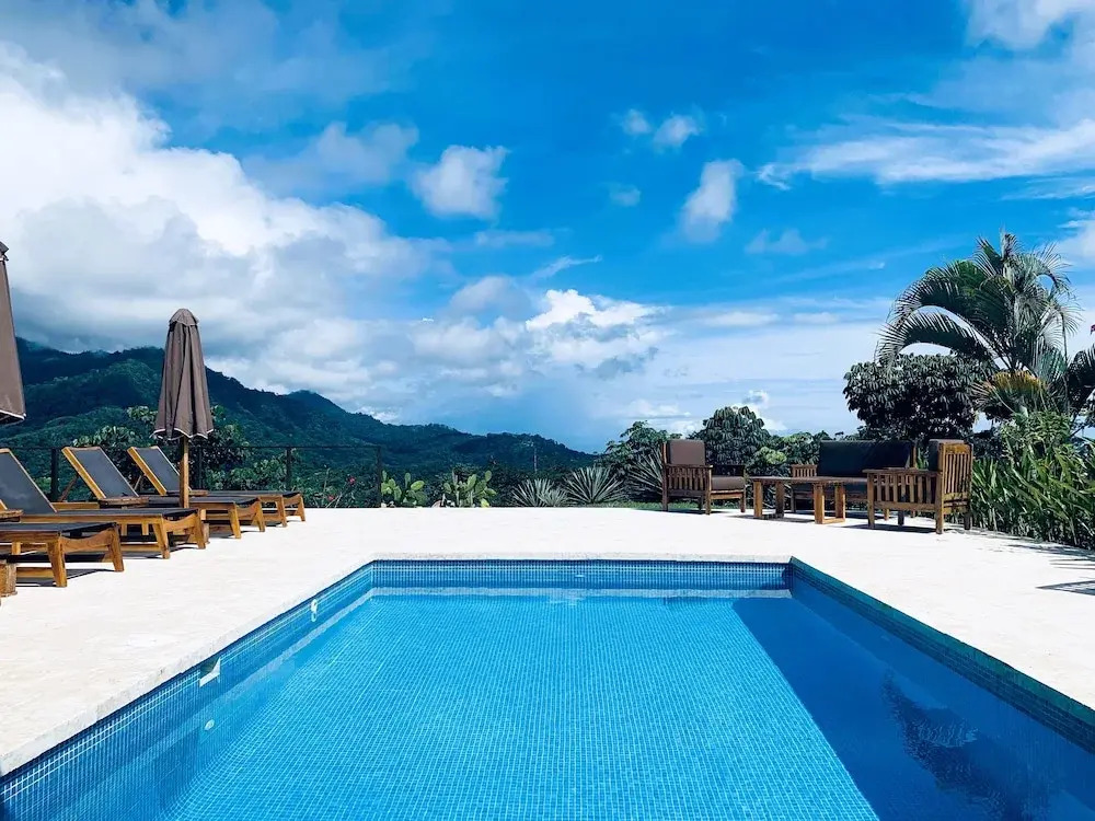 Natures Edge Boutique Hotel