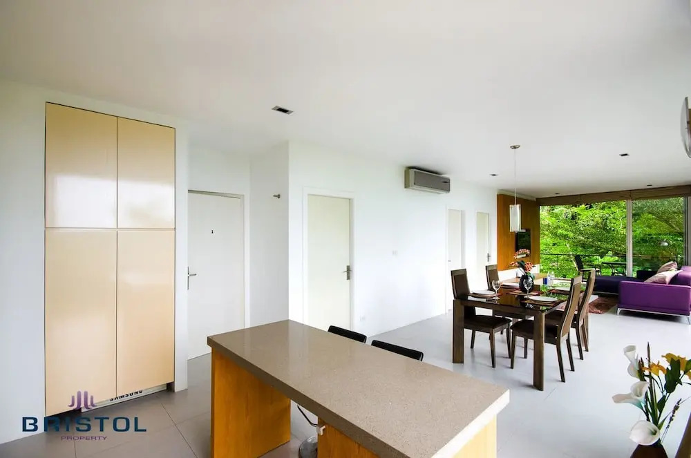 Natural Sea View 2 Bedrooms Apartment