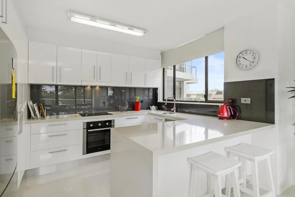Holiday Central, Tasman Towers Unit 2, 3 Munster Street,