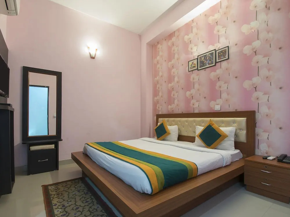 The Mango House by OYO Rooms
