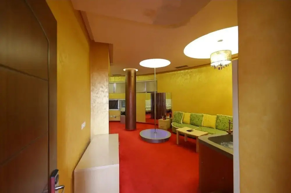 HOTEL GJUTA