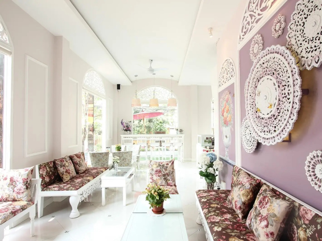 Ratchiangsaen Flora House