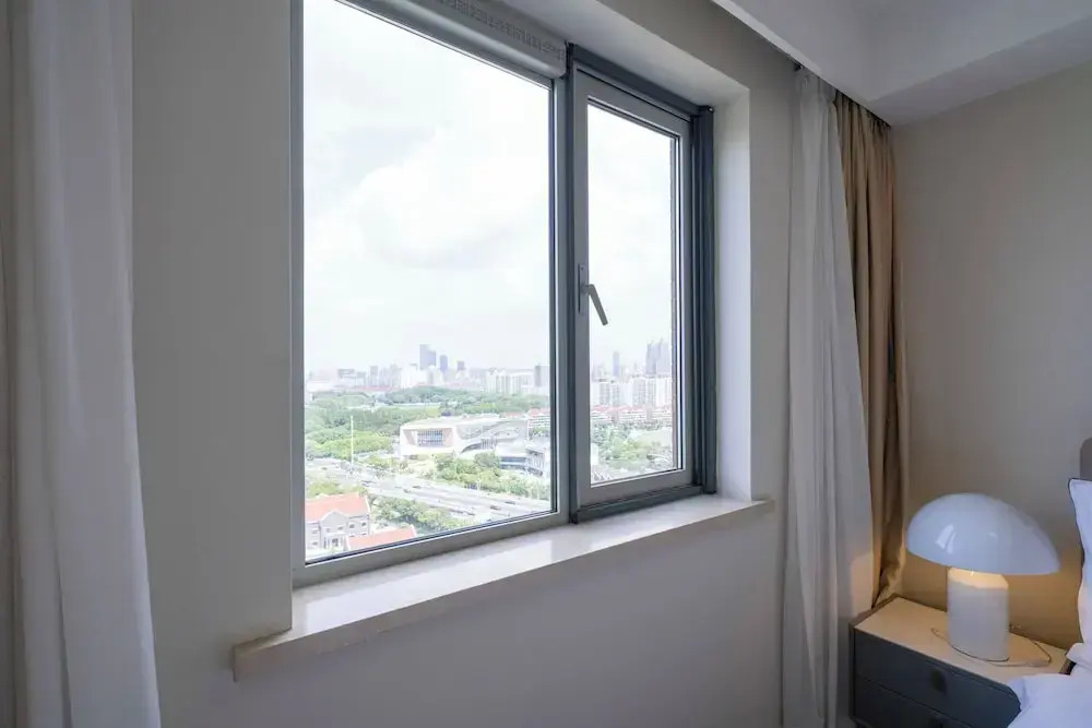 Tyms Luxury 3BR 2BA APT Riverside