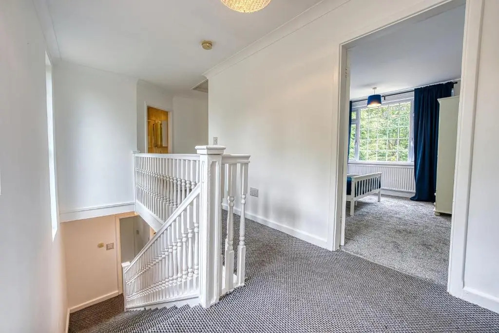 Elegant 5 Bedroom House in Nottingham