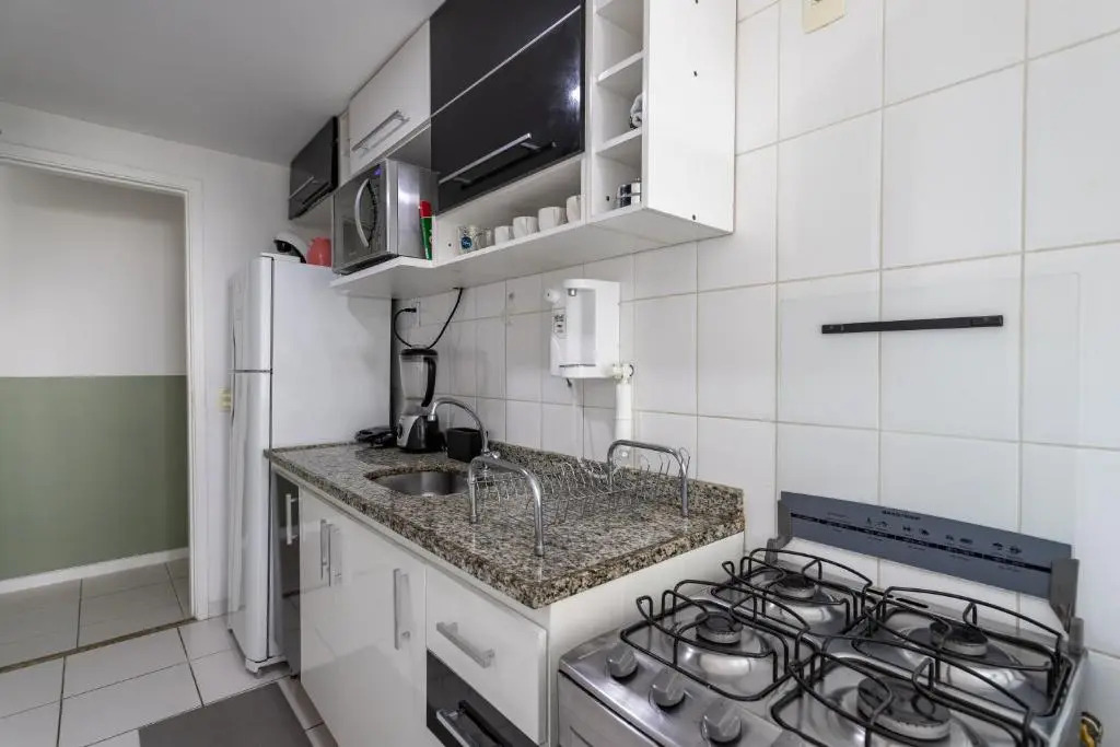 3 QUARTOS em Condominio com PISCINA, ESTACIONAMENTO e Portaria 24h a 300m do Centro de Convenções RIOCENTRO