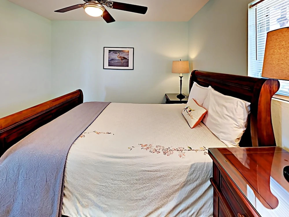 121 12Th Street - Three Bedroom Home