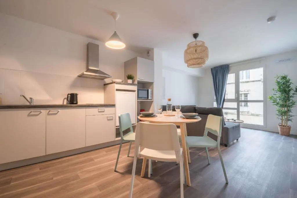 ALEXANDRA - Appartement proche, gare, Wi-Fi