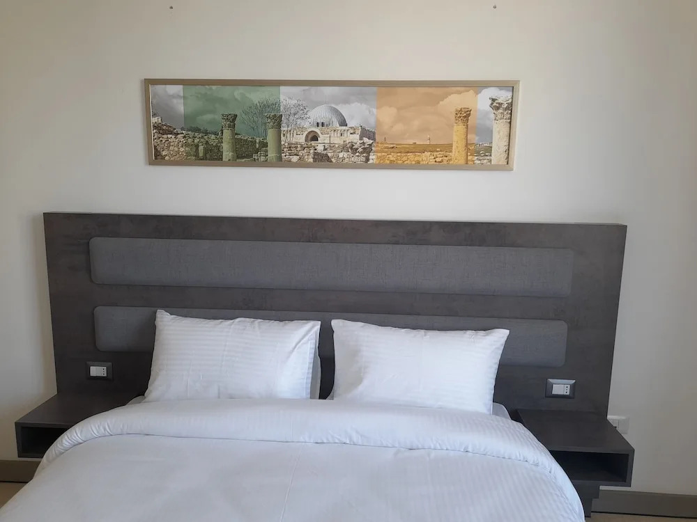 Liv Weibdeh Hotel Suites