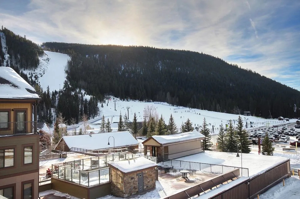 2762 Slopeside by RedAwning