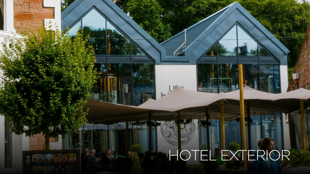 Glen Mhor Hotel at Uile-bheist Brewstillery
