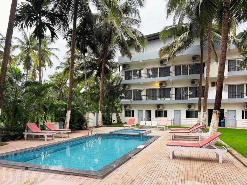 FabHotel Bay Breeze - 800M From Morjim Beach