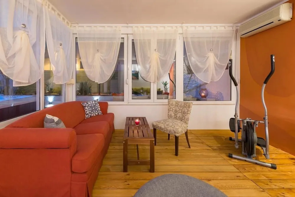 Exclusive apartment Bugenvila
